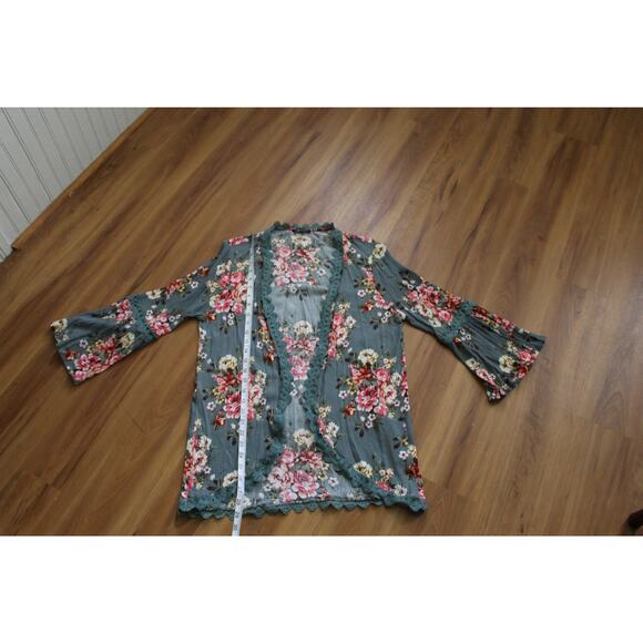 Women's Size Large Staccato Cardigan Lace border area sides Roses BOHO - Picture 8 of 8